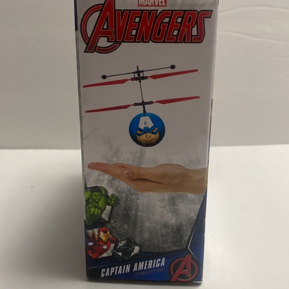 Captain America flying - Picture 5 of 5